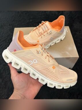 ON CLOUD COAST athletic training running shoes sneakers women’s 7.5 new in box